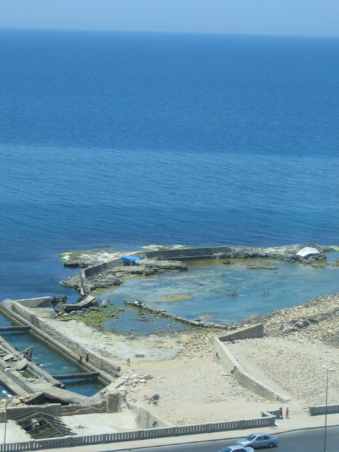 Средиземное море, Триполи, Ливия