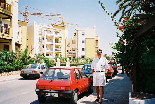 У дома Никиты Михалкова в Торовьехо.1995