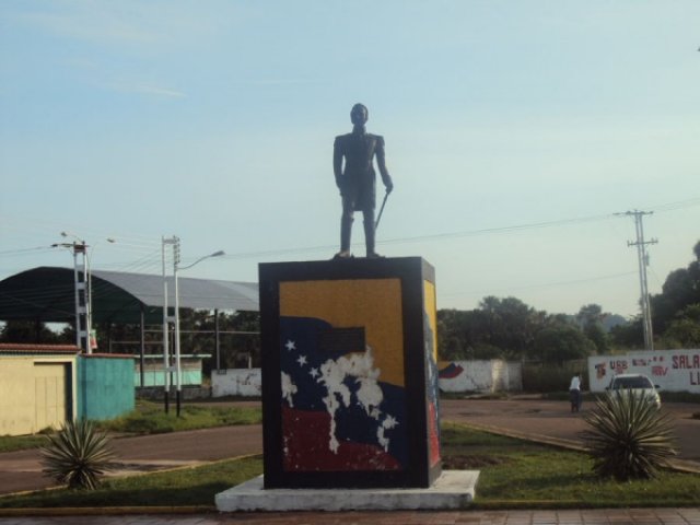 Боливар в Пуэрто-Аякучо, Венесуэла